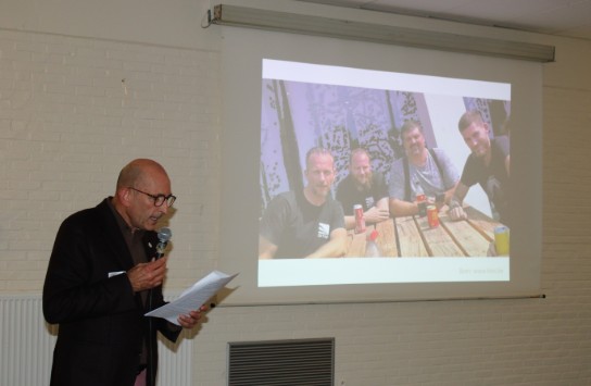  (vergroot foto)