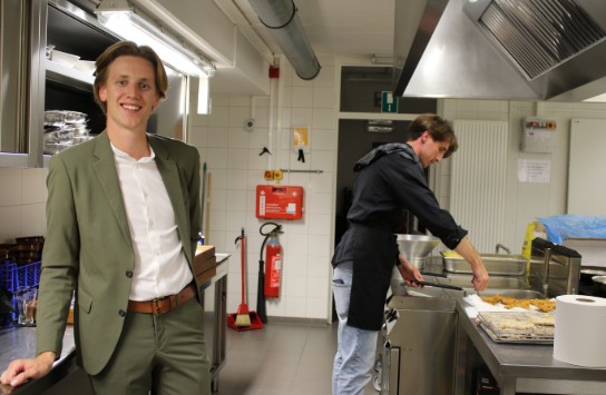  (vergroot foto)