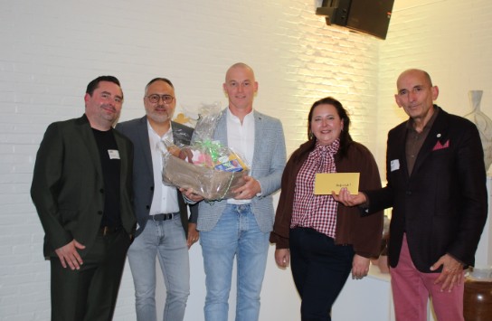  (vergroot foto)