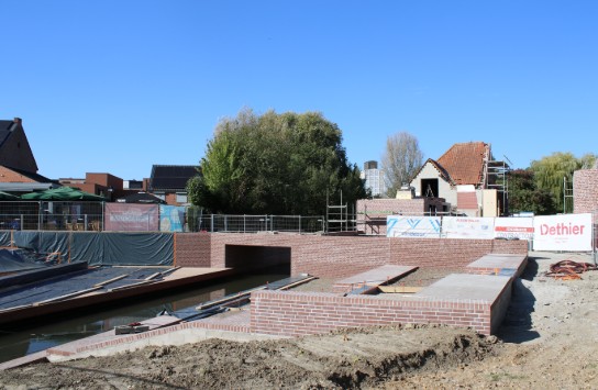  (vergroot foto)